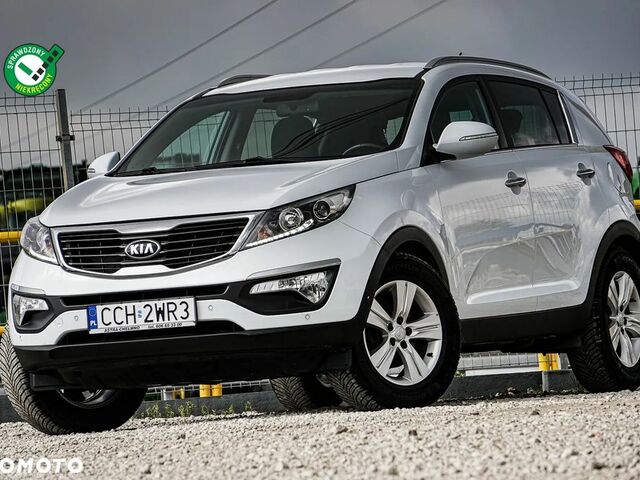 Киа Sportage, объемом двигателя 1.59 л и пробегом 193 тыс. км за 10043 $, фото 4 на Automoto.ua