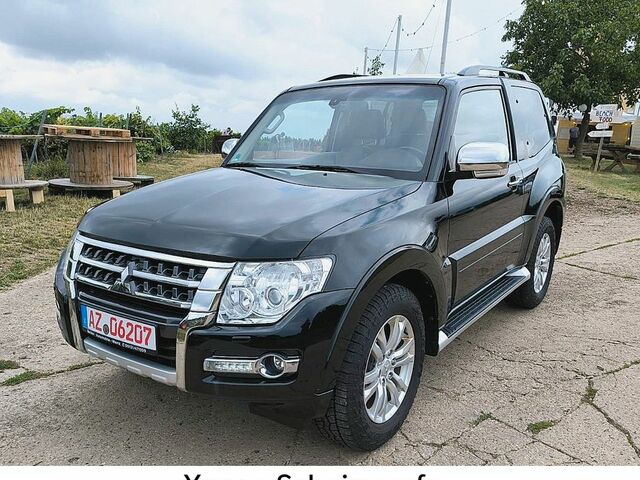 Міцубісі Паджеро 2016 у Європі на Automoto.ua Чорний Міцубісі Паджеро, об'ємом двигуна 3.2 л та пробігом 107 тис. км за 36935 $, фото 6 на Automoto.ua