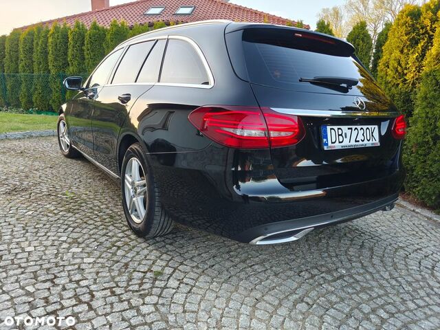 Мерседес Ц-Класс 2019 в Европе на Automoto.ua Черный Мерседес Ц-Класс, объемом двигателя 1 л и пробегом 182 тыс. км за 16925 $, фото 6 на Automoto.ua