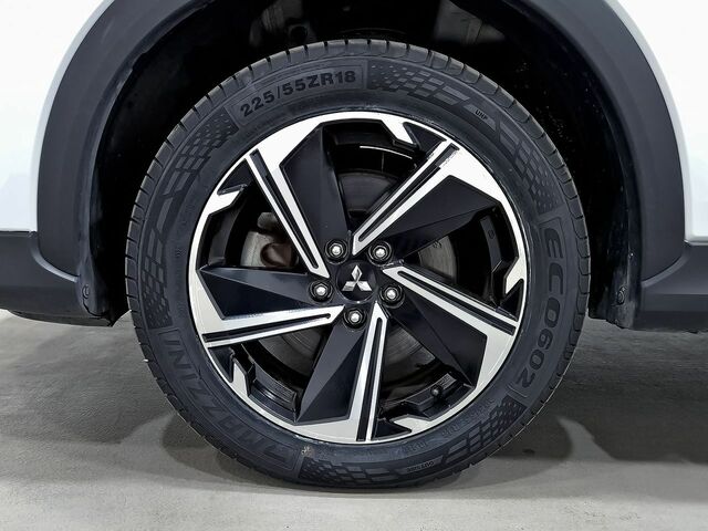 Міцубісі Eclipse Cross 2022 у Європі на Automoto.ua Білий Міцубісі Eclipse Cross, об'ємом двигуна 2.36 л та пробігом 62 тис. км за 25195 $, фото 9 на Automoto.ua