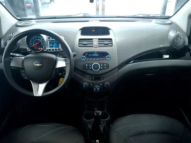 Шевроле Спарк 2010 в Европе на Automoto.ua Серебряный Шевроле Спарк, объемом двигателя 1 л и пробегом 87 тыс. км за 3798 $, фото 5 на Automoto.ua