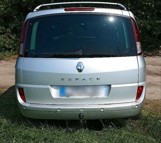 Рено Гранд Эспейс 2010 в Европе на Automoto.ua Серый Рено Гранд Эспейс, объемом двигателя 0 л и пробегом 263 тыс. км за 4950 $, фото 3 на Automoto.ua