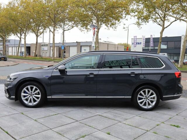 Фольксваген Пассат Вариант 2021 в Европе на Automoto.ua Серый Фольксваген Пассат Вариант, объемом двигателя 1.4 л и пробегом 141 тыс. км за 19355 $, фото 1 на Automoto.ua