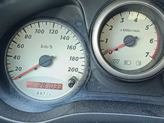 Тойота РАВ 4 2002 в Европе на Automoto.ua Серый Тойота РАВ 4, объемом двигателя 2 л и пробегом 281 тыс. км за 3505 $, фото 5 на Automoto.ua