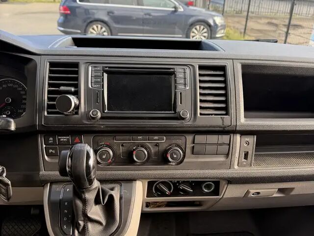 Фольксваген Transporter 2018 у Європі на Automoto.ua Чорний Фольксваген Transporter, об'ємом двигуна 1.97 л та пробігом 191 тис. км за 28014 $, фото 9 на Automoto.ua