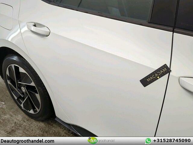 Фольксваген ID.3 2020 в Европе на Automoto.ua Белый Фольксваген ID.3, объемом двигателя 0 л и пробегом 146 тыс. км за 14762 $, фото 17 на Automoto.ua