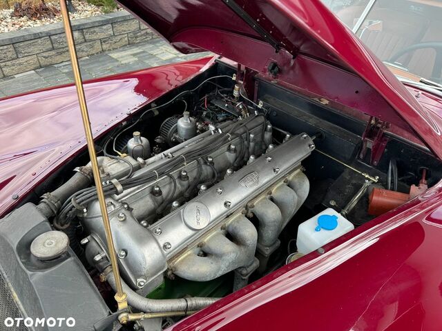 Ягуар ХК, об'ємом двигуна 3.44 л та пробігом 92 тис. км за 107991 $, фото 25 на Automoto.ua