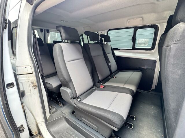 Тойота Proace Verso 2017 у Європі на Automoto.ua Білий Тойота Proace Verso, об'ємом двигуна 1.56 л та пробігом 260 тис. км за 11900 $, фото 14 на Automoto.ua