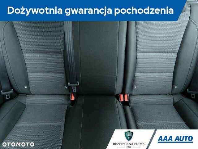 Хендай i30, об'ємом двигуна 1.58 л та пробігом 101 тис. км за 8639 $, фото 10 на Automoto.ua