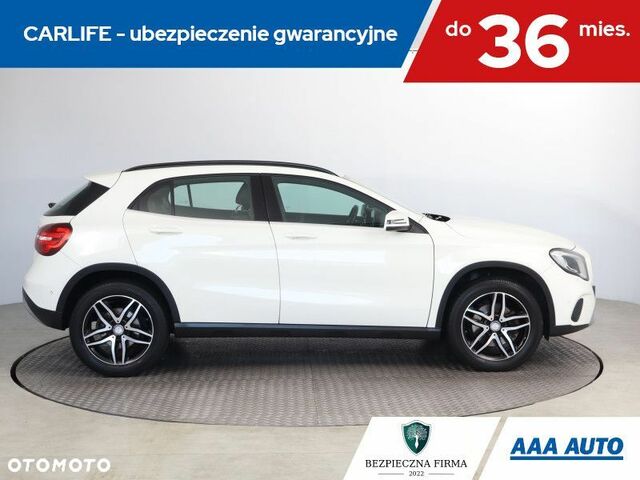 Мерседес ГЛА-Клас 2017 у Європі на Automoto.ua Білий Мерседес ГЛА-Клас, об'ємом двигуна 1 л та пробігом 160 тис. км за 19371 $, фото 6 на Automoto.ua