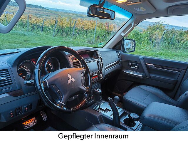 Мицубиси Паджеро 2015 в Европе на Automoto.ua Серебряный Мицубиси Паджеро, объемом двигателя 3.2 л и пробегом 100 тыс. км за 29990 $, фото 7 на Automoto.ua