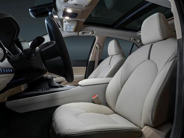 Toyota Camry 2023 салон Салон новой модели Toyota Camry 2023