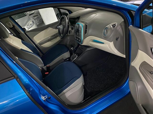 Синій Рено Каптур, об'ємом двигуна 1.2 л та пробігом 46 тис. км за 13777 $, фото 7 на Automoto.ua