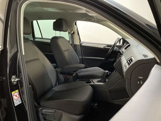 Фольксваген Тигуан 2020 в Европе на Automoto.ua Черный Фольксваген Тигуан, объемом двигателя 1.5 л и пробегом 157 тыс. км за 26151 $, фото 4 на Automoto.ua