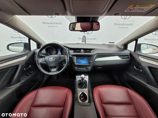 Тойота Авенсіс, об'ємом двигуна 1.8 л та пробігом 98 тис. км за 16177 $, фото 10 на Automoto.ua