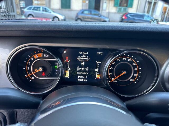 Джип Gladiator 2021 в Европе на Automoto.ua Серый Джип Gladiator, объемом двигателя 2.99 л и пробегом 82 тыс. км за 50223 $, фото 12 на Automoto.ua