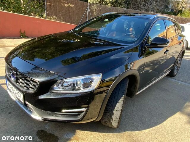 Вольво V60 Cross Country, об'ємом двигуна 1.97 л та пробігом 169 тис. км за 14579 $, фото 2 на Automoto.ua