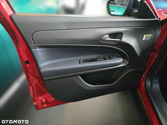 Альфа Ромео Джуниор 2025 в Европе на Automoto.ua Красный Альфа Ромео Джуниор, объемом двигателя 1 л и пробегом 1 тыс. км за 33657 $, фото 8 на Automoto.ua