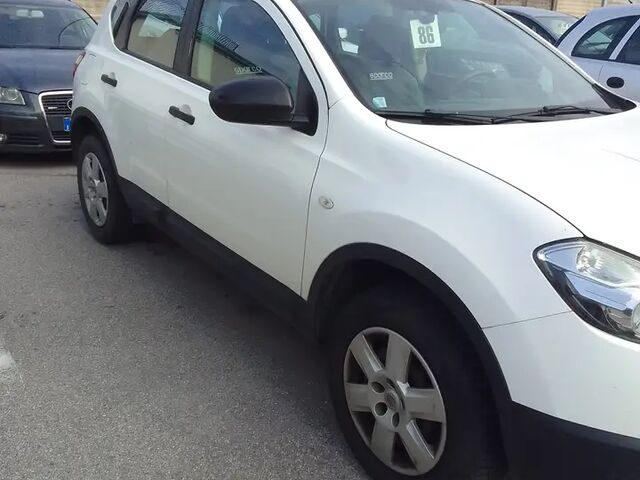 Ніссан Кашкай 2010 у Європі на Automoto.ua Білий Ніссан Кашкай, об'ємом двигуна 1.46 л та пробігом 304 тис. км за 3977 $, фото 2 на Automoto.ua