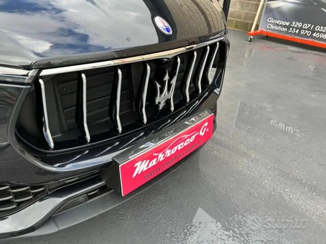 Мазераті Леванте 2018 у Європі на Automoto.ua Чорний Мазераті Леванте, об'ємом двигуна 0 л та пробігом 89 тис. км за 58354 $, фото 10 на Automoto.ua