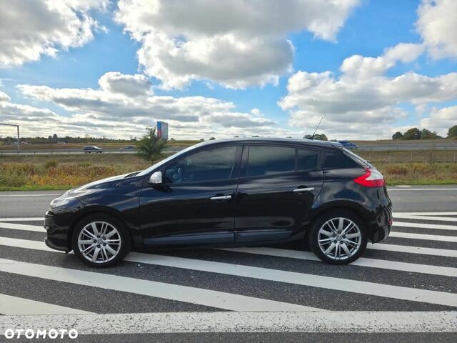 Рено Меган 2010 у Європі на Automoto.ua Чорний Рено Меган, об'ємом двигуна 1 л та пробігом 296 тис. км за 3269 $, фото 5 на Automoto.ua