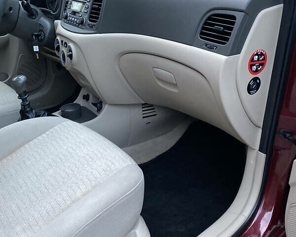 Хендай Акцент, Седан 2006 - н.в. III Sedan 1.4 i 16V