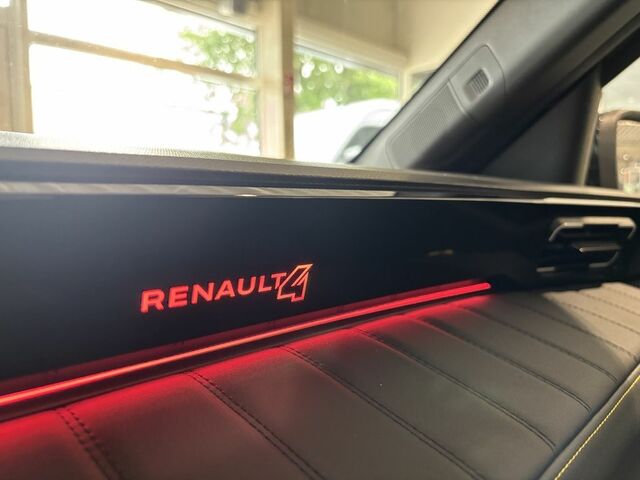 Рено R 4 2025 в Европе на Automoto.ua Серый Рено R 4, объемом двигателя 0 л и пробегом 10 тыс. км за 41438 $, фото 31 на Automoto.ua