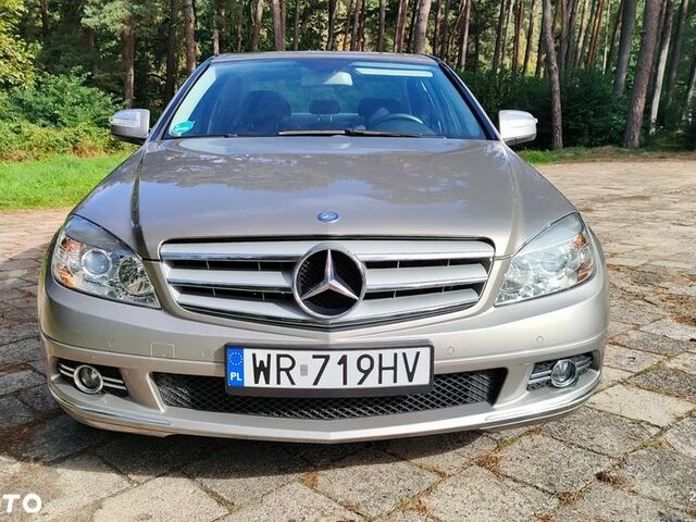Мерседес Ц-Клас 2007 у Європі на Automoto.ua Сірий Мерседес Ц-Клас, об'ємом двигуна 1 л та пробігом 110 тис. км за 8451 $, фото 3 на Automoto.ua