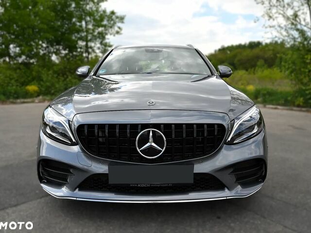 Мерседес Ц-Класс 2019 в Европе на Automoto.ua Серый Мерседес Ц-Класс, объемом двигателя 1 л и пробегом 150 тыс. км за 99900 $, фото 1 на Automoto.ua