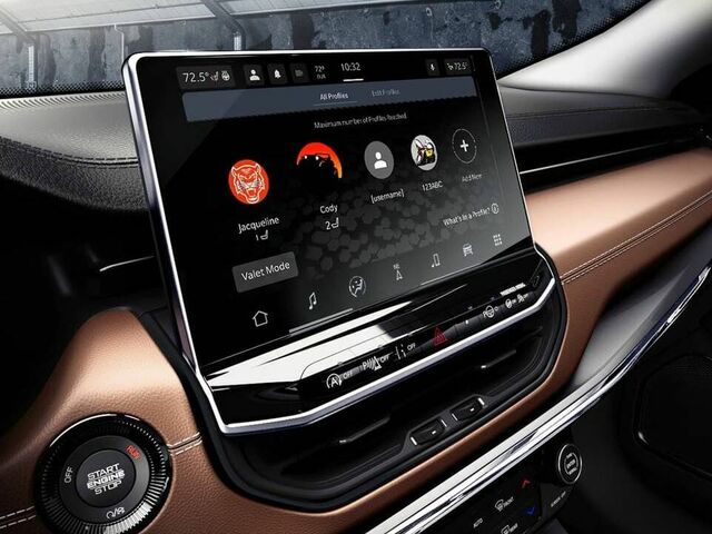 Jeep Compass 2025 комплектации Подобрать комплектации Джип Компас 2025 на AUTOMOTO.UA