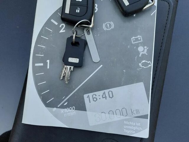 Тойота Авенсіс, об'ємом двигуна 1.8 л та пробігом 150 тис. км за 9482 $, фото 20 на Automoto.ua