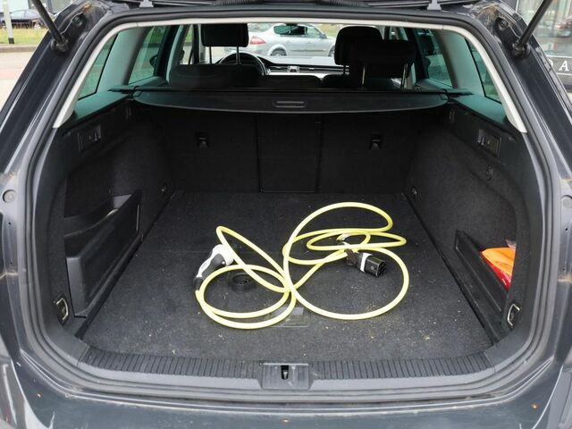 Фольксваген Пассат Вариант 2021 в Европе на Automoto.ua Серый Фольксваген Пассат Вариант, объемом двигателя 1.4 л и пробегом 141 тыс. км за 19355 $, фото 20 на Automoto.ua