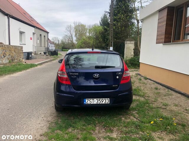 Хендай i30, об'ємом двигуна 1.98 л та пробігом 211 тис. км за 3132 $, фото 6 на Automoto.ua