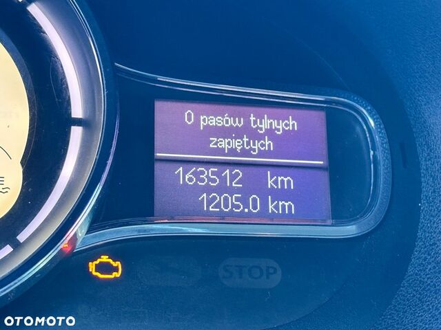 Рено Меган 2010 в Европе на Automoto.ua Черный Рено Меган, объемом двигателя 1 л и пробегом 164 тыс. км за 4093 $, фото 35 на Automoto.ua