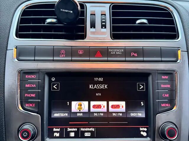 Фольксваген Поло 2015 у Європі на Automoto.ua Чорний Фольксваген Поло, об'ємом двигуна 1.42 л та пробігом 192 тис. км за 8174 $, фото 4 на Automoto.ua