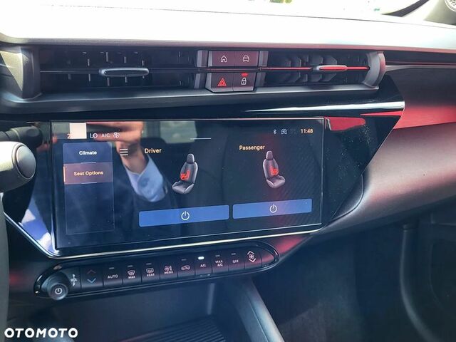 Альфа Ромео Джуниор 2025 в Европе на Automoto.ua Черный Альфа Ромео Джуниор, объемом двигателя 1 л и пробегом 390 тыс. км за 30194 $, фото 15 на Automoto.ua