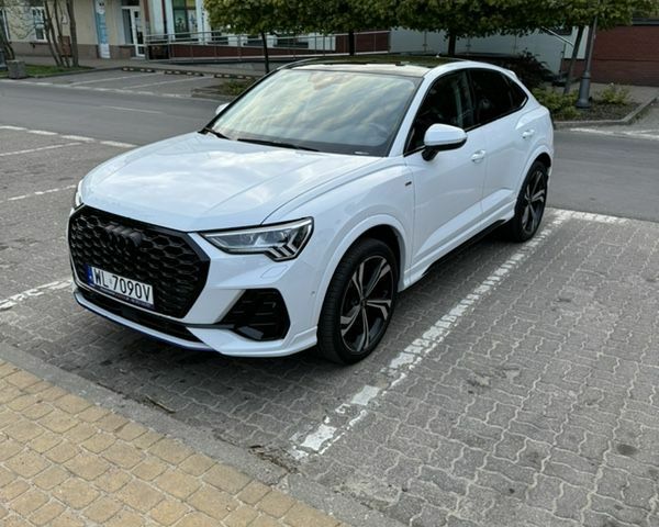 Ауди Q3 Sportback, объемом двигателя 1.98 л и пробегом 49 тыс. км за 41015 $, фото 1 на Automoto.ua