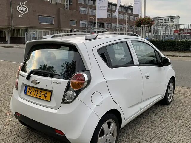 Шевроле Спарк 2012 в Европе на Automoto.ua Белый Шевроле Спарк, объемом двигателя 1 л и пробегом 365 тыс. км за 1577 $, фото 4 на Automoto.ua