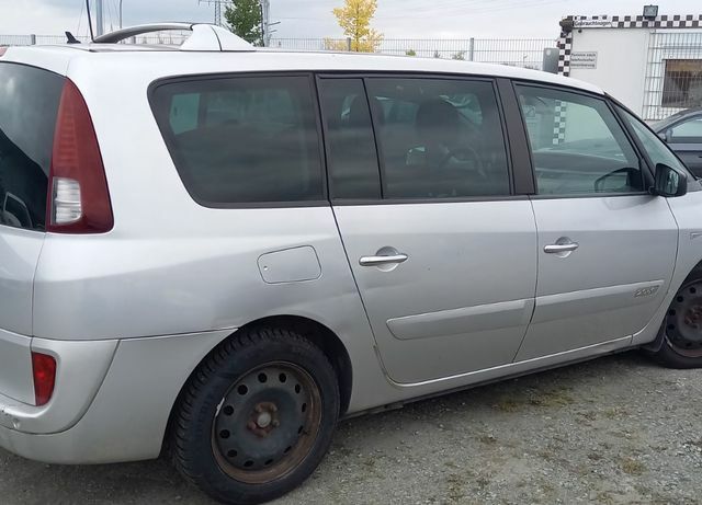 Рено Гранд Еспейс 2013 у Європі на Automoto.ua Сірий Рено Гранд Еспейс, об'ємом двигуна 2 л та пробігом 248 тис. км за 3216 $, фото 5 на Automoto.ua