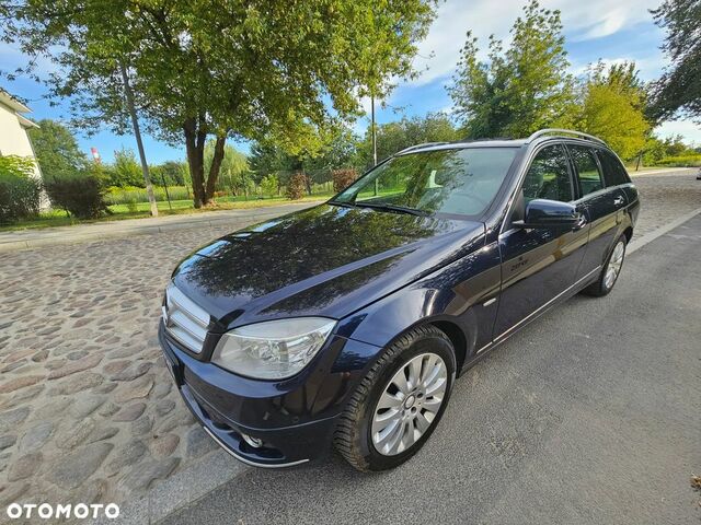 Мерседес Ц-Класс 2008 в Европе на Automoto.ua Мерседес Ц-Класс, объемом двигателя 1 л и пробегом 284 тыс. км за 5787 $, фото 1 на Automoto.ua