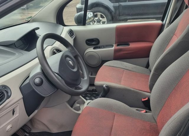 Рено Модус 2005 в Европе на Automoto.ua Серый Рено Модус, объемом двигателя 1.15 л и пробегом 155 тыс. км за 2601 $, фото 7 на Automoto.ua