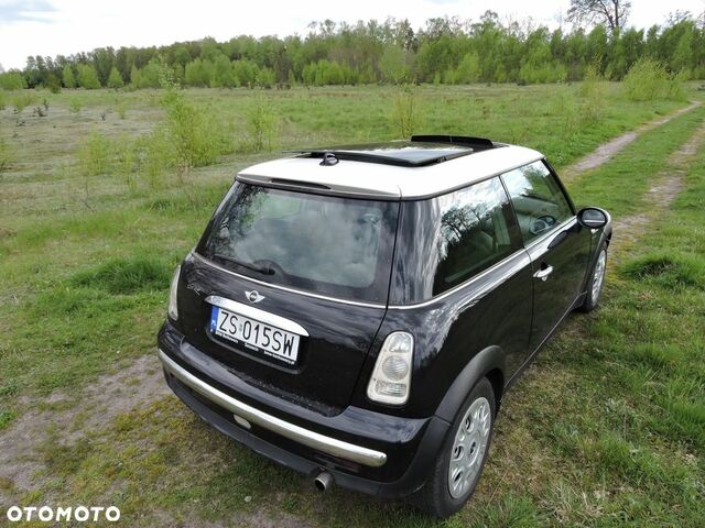 Міні Cooper, об'ємом двигуна 1.6 л та пробігом 193 тис. км за 2376 $, фото 7 на Automoto.ua