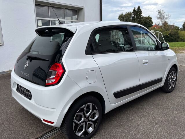 Рено Твинго 2020 в Европе на Automoto.ua Белый Рено Твинго, объемом двигателя 1 л и пробегом 21 тыс. км за 9499 $, фото 3 на Automoto.ua