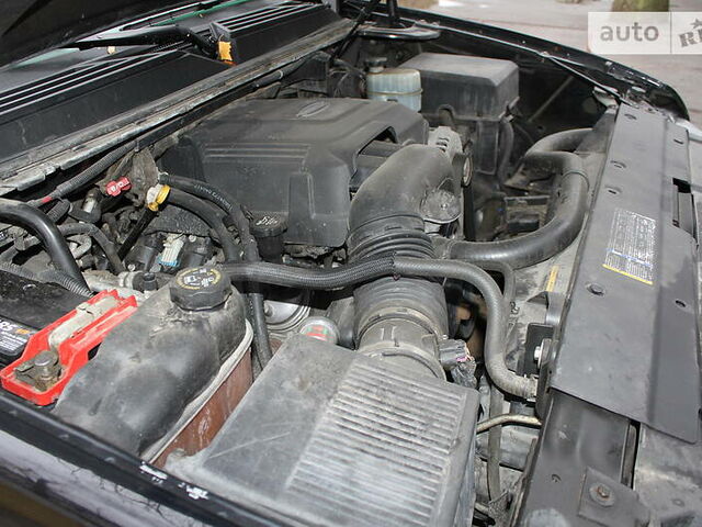 Шевроле Тахо, Позашляховик / Кросовер 2004 - 2007 (GMT840) 5.3 i V8 4WD (300 hp)