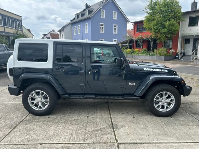 Сірий Джип Wrangler, об'ємом двигуна 3.6 л та пробігом 14 тис. км за 46129 $, фото 10 на Automoto.ua