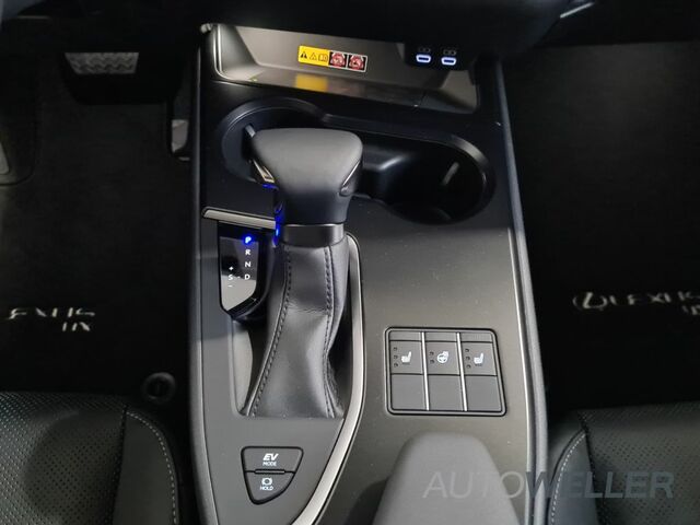 Сірий Лексус UX, об'ємом двигуна 1.99 л та пробігом 10 тис. км за 45395 $, фото 18 на Automoto.ua