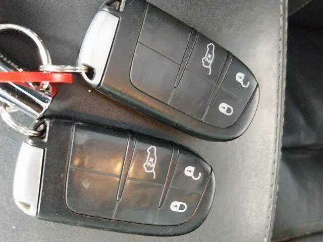 Джип Grand Cherokee 2014 у Європі на Automoto.ua Чорний Джип Grand Cherokee, об'ємом двигуна 2.99 л та пробігом 195 тис. км за 10999 $, фото 13 на Automoto.ua