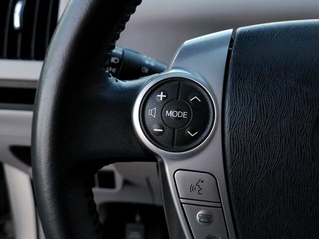 Тойота Prius Plus, об'ємом двигуна 1.8 л та пробігом 194 тис. км за 17905 $, фото 16 на Automoto.ua