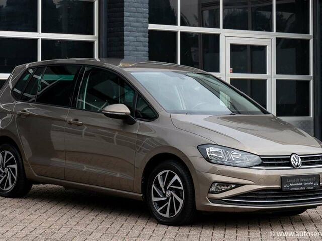 Фольксваген Гольф Спортсван 2018 в Европе на Automoto.ua Серый Фольксваген Гольф Спортсван, объемом двигателя 1 л и пробегом 62 тыс. км за 16950 $, фото 2 на Automoto.ua