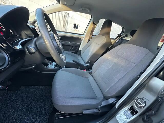 Фольксваген Ап 2013 у Європі на Automoto.ua Сірий Фольксваген Ап, об'ємом двигуна 1 л та пробігом 175 тис. км за 5786 $, фото 11 на Automoto.ua